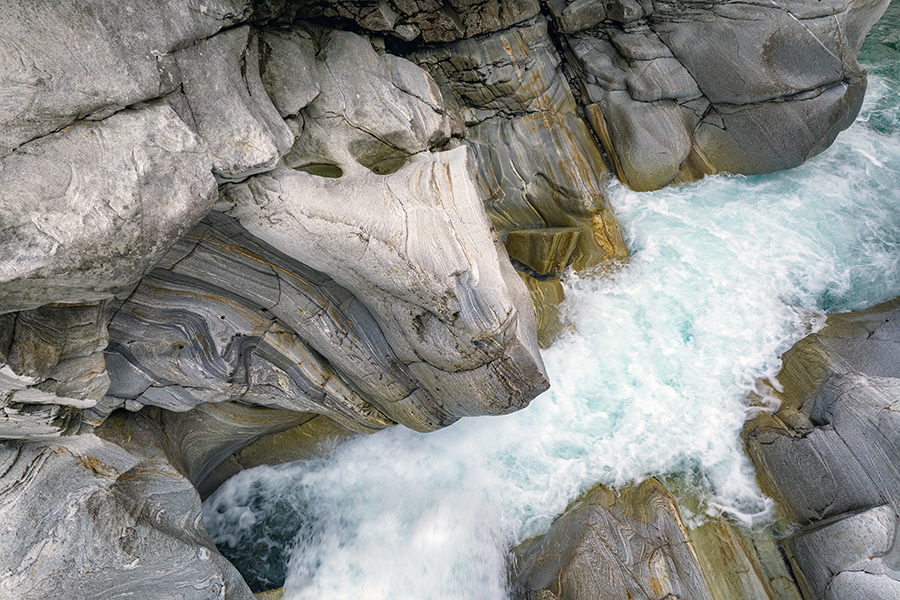 Unterwegs im Verzascatal, Verzasca, Tessin, Schweiz, Verzasca Wasserfall