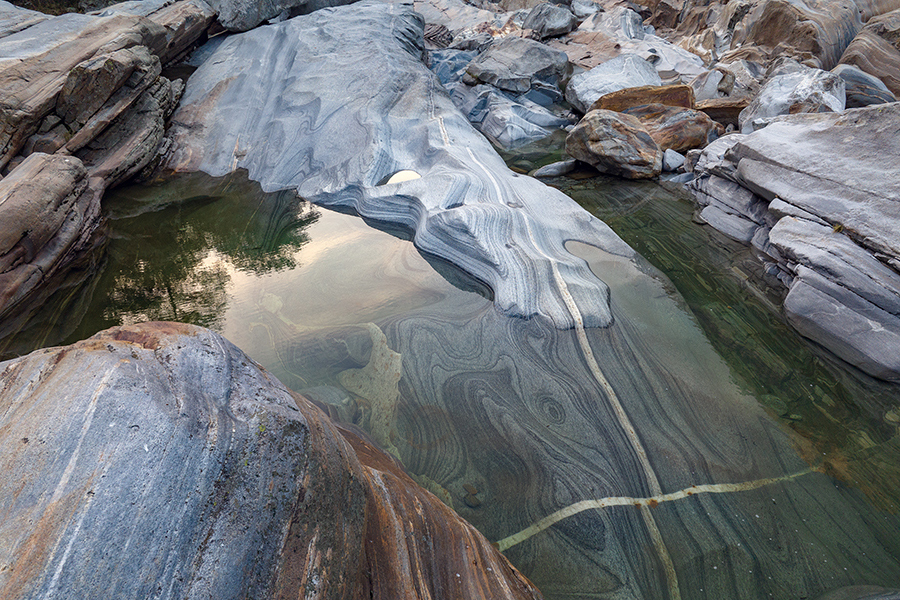 Unterwegs im Verzascatal, Verzasca, Tessin, Schweiz, Verzasca Wasserfall