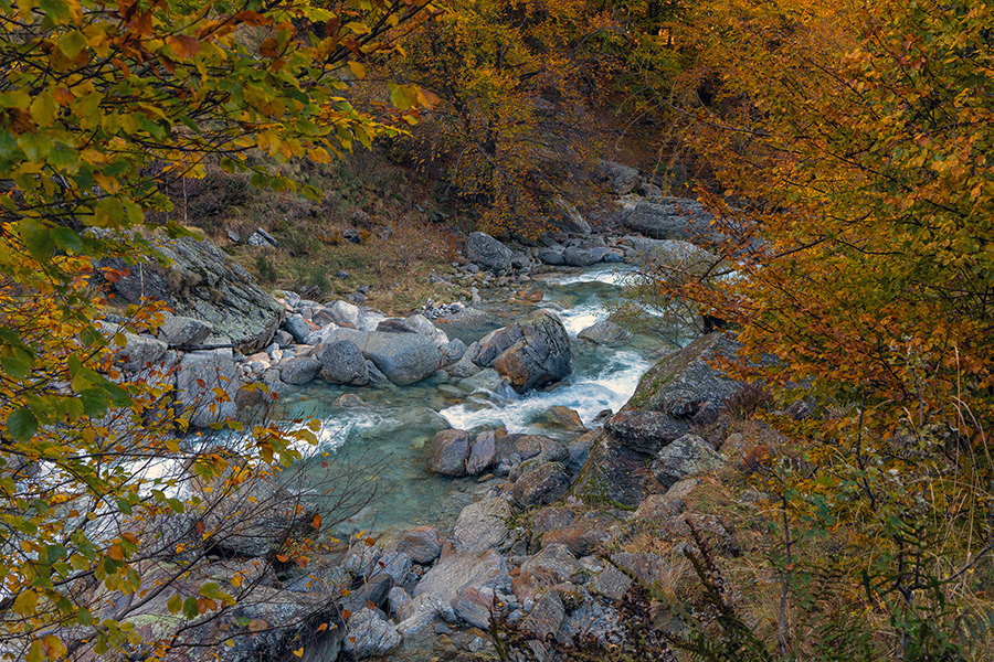 Unterwegs im Verzascatal, Verzasca, Tessin, Schweiz, Verzasca Wasserfall