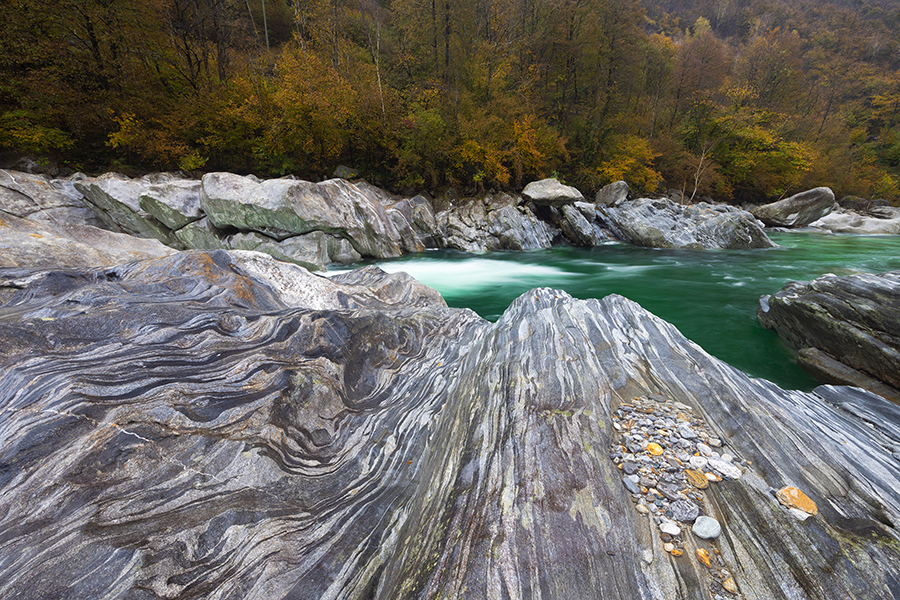 Unterwegs im Verzascatal, Verzasca, Tessin, Schweiz, Verzasca Wasserfall