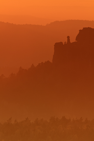 Blick vom Gohrischstein (Saechsische Schweiz) zur Barbarine