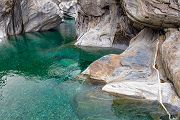 Unterwegs im Verzascatal, Verzasca, Tessin, Schweiz, Verzasca Wasserfall