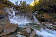 Unterwegs im Verzascsatal, Verzascsa, Tessin, Schweiz, Verzasca Wasserfall