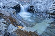 Unterwegs im Verzascatal, Verzasca, Tessin, Schweiz, Verzasca Wasserfall
