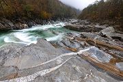 Unterwegs im Verzascatal, Verzasca, Tessin, Schweiz, Verzasca Wasserfall