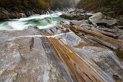 Unterwegs im Verzascatal, Verzasca, Tessin, Schweiz, Verzasca Wasserfall